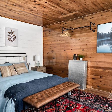 River Access W Hot Tub, Grill, Wifi, & Fire Pit! Lost City Екстериор снимка